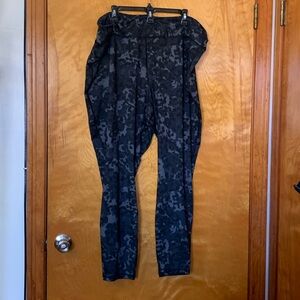 EUC- Women’s Old Navy Active Go-Dry Leggings- Size 4x